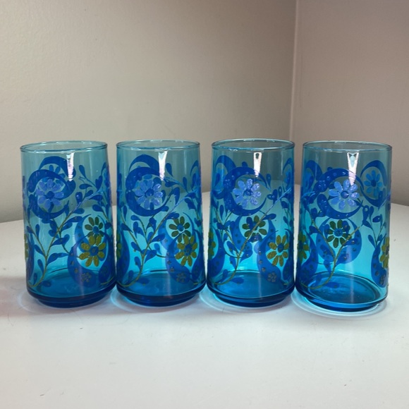 Vintage Anchor Hocking Set of Four Blue Floral Embossed Retro Glasses - Picture 3 of 5
